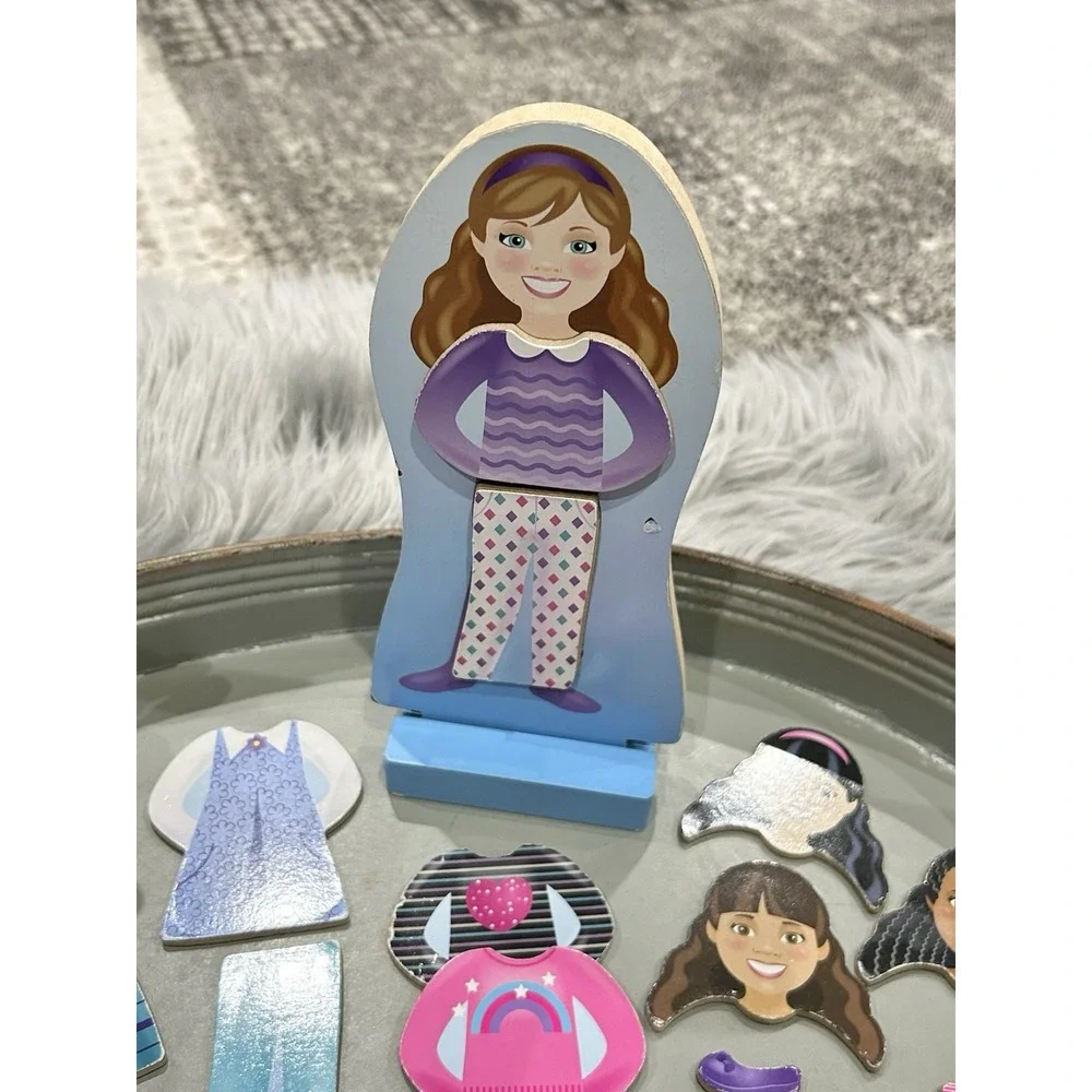 Melissa And Doug Fun Fashions Magnetic Dress-Up Doll Bundle‎